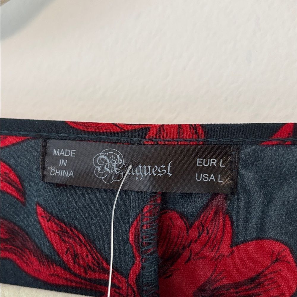 ✨NWT✨ Floral Red and Black Wrap Dress Size Large - Picture 3 of 7